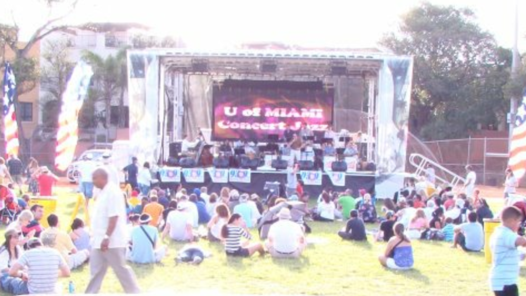 Festival Staging – Showmobiles
