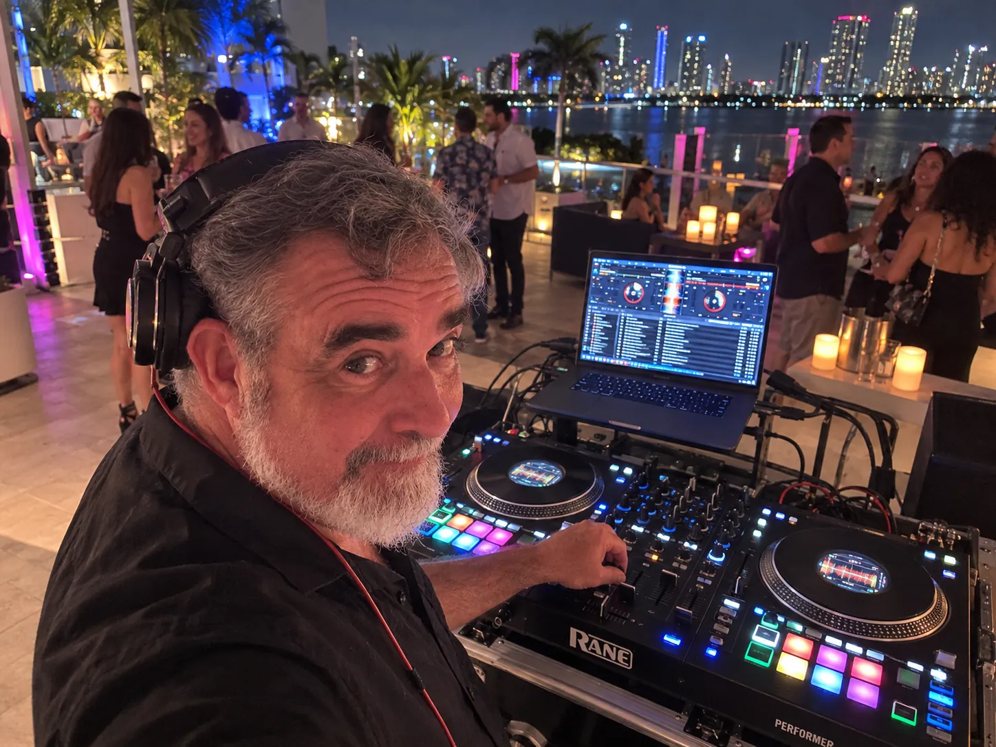 DJ 2RO Photo Gallery: Miami DJ Behind the Decks